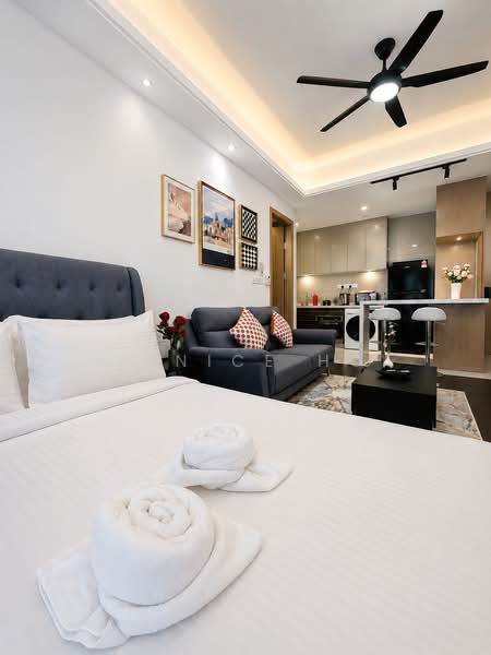 Condominium for Sale at R&F Princess Cove Phase 2-Seine Region - Janice Ho - Living Room - PropertyGuru.com.my