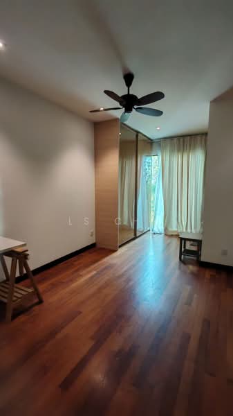 3-storey Terraced House for Sale in Duta Villa (Setia Alam) - LS Chu - Bedroom - PropertyGuru.com.my