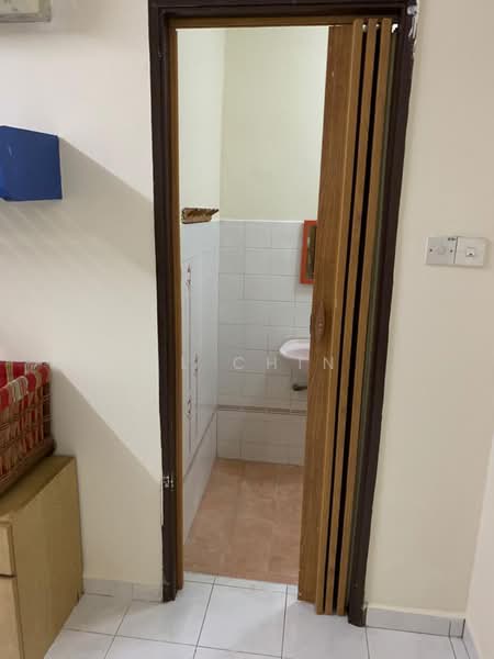 2-storey Terraced House for Sale in Taman Taming Jaya (Balakong) - CL Chin - Bathroom - PropertyGuru.com.my