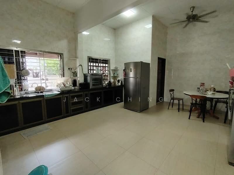 Rumah Banglo untuk Dijual di Taman Kebun Teh (Johor Bahru) - Jack Ching - Kitchen - PropertyGuru.com.my