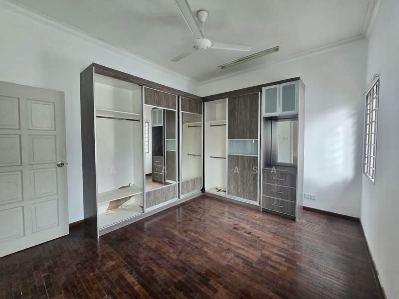 Rumah Berkembar untuk Dijual di Seksyen 9 (Kota Damansara) - Azian Nasa - PropertyGuru.com.my
