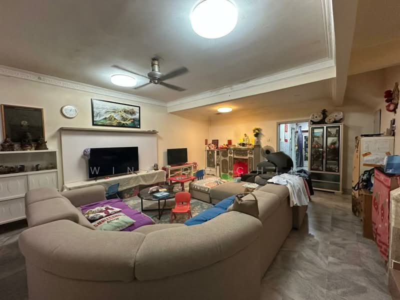 Rumah Teres 2 Tingkat untuk Dijual di Ampang (Selangor) - Winston Chin - Living Room - PropertyGuru.com.my