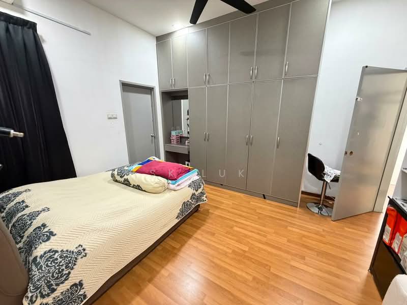 Semi-Detached House for Sale in Taman Anggun (Rawang) - SK Luk - Bedroom - PropertyGuru.com.my