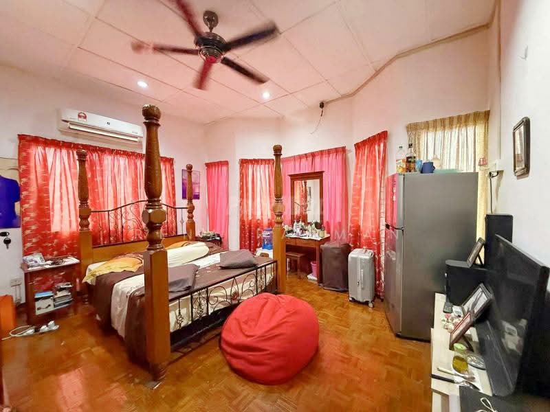 Bungalow for Sale in Taman Rasah Kemayan (Rasah) - Rena Rahman - PropertyGuru.com.my