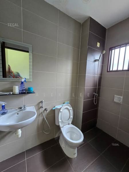 Rumah Teres untuk Dijual di Bandar Puteri Klang (Klang) - Alex Lee - Bathroom - PropertyGuru.com.my