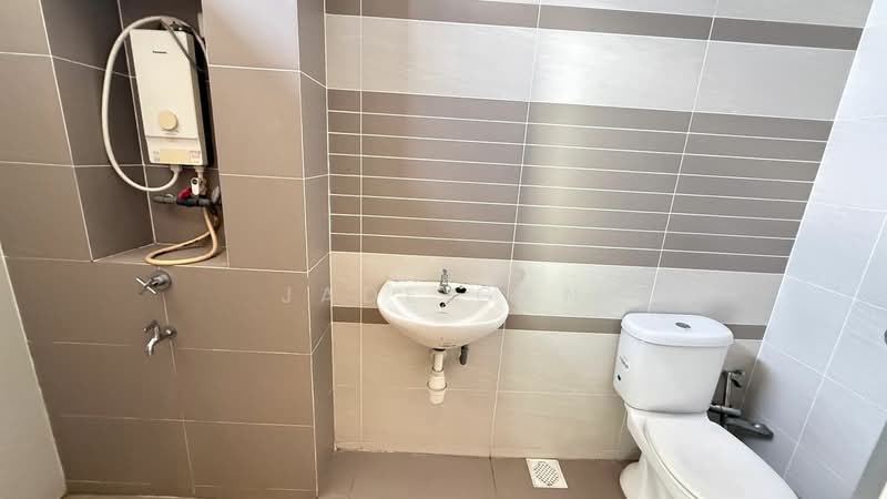 Condominium for Rent at The Seed Taman Sutera Utama - Jade Gan - Bathroom - PropertyGuru.com.my