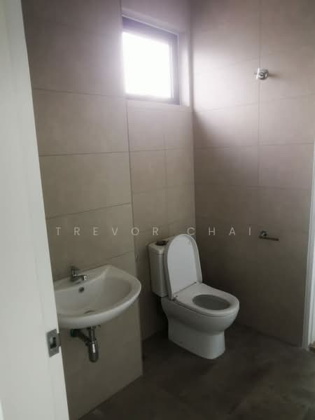 Rumah Teres 2 Tingkat untuk Dijual di Semenyih (Selangor) - Trevor Chai - Bathroom - PropertyGuru.com.my