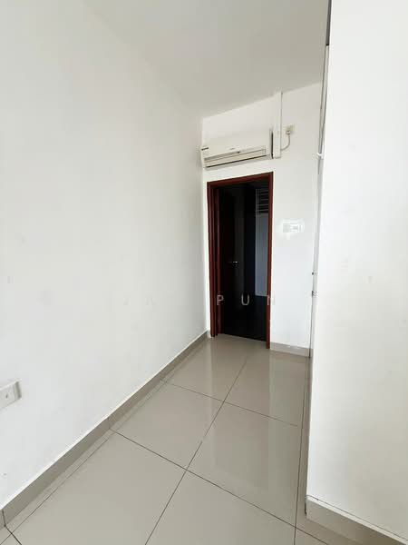 Service Residence for Sale at Larkin Heights - Jay Pun - Interior - PropertyGuru.com.my