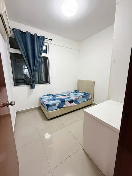 Service Residence for Sale at Larkin Heights - Jay Pun - Bedroom - PropertyGuru.com.my