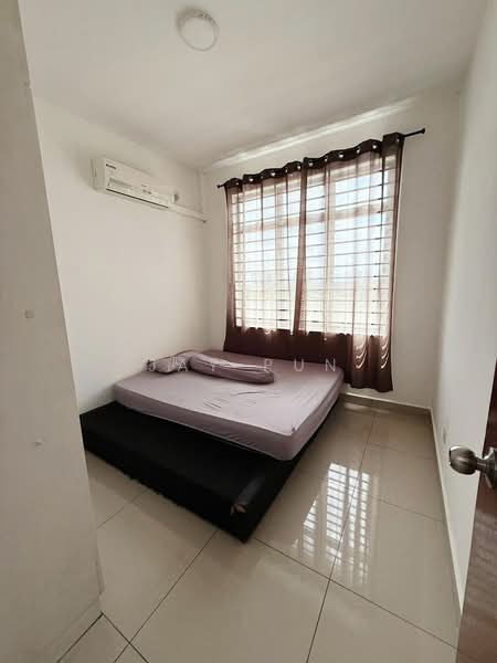 Service Residence for Sale at Larkin Heights - Jay Pun - Bedroom - PropertyGuru.com.my