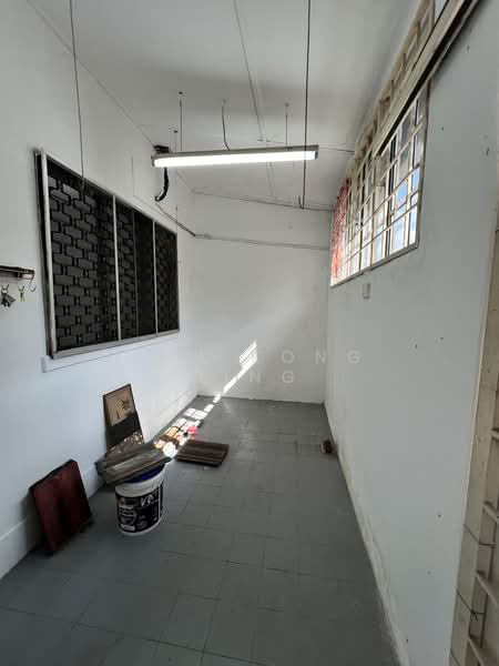 1.5-storey Terraced House for Sale in Sea Park (Petaling Jaya) - Hwa Kong Ding - Kitchen - PropertyGuru.com.my
