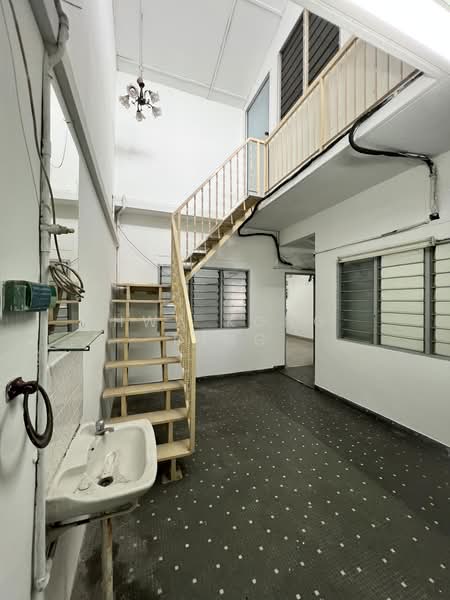 1.5-storey Terraced House for Sale in Sea Park (Petaling Jaya) - Hwa Kong Ding - Stair case to Mezzanine room - PropertyGuru.com.my