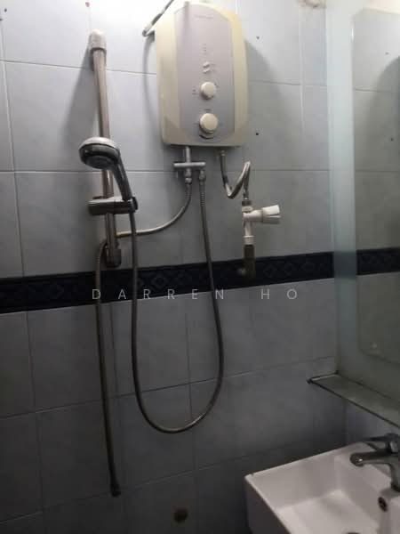 1-storey Terraced House for Rent in Taman Universiti (Skudai) - Darren Ho - Bathroom - PropertyGuru.com.my