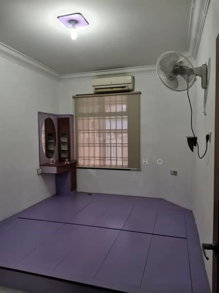 1-storey Terraced House for Rent in Taman Universiti (Skudai) - Darren Ho - Bedroom - PropertyGuru.com.my