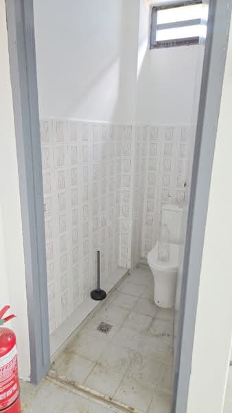 Factory for Rent in Sungai Petani (Kedah) - JeehJeeh Kaw - Bathroom - PropertyGuru.com.my