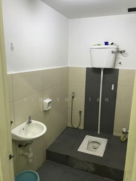 Factory for Rent in Lekas Industrial Park (Semenyih) - Vincent Tan - Bathroom - PropertyGuru.com.my