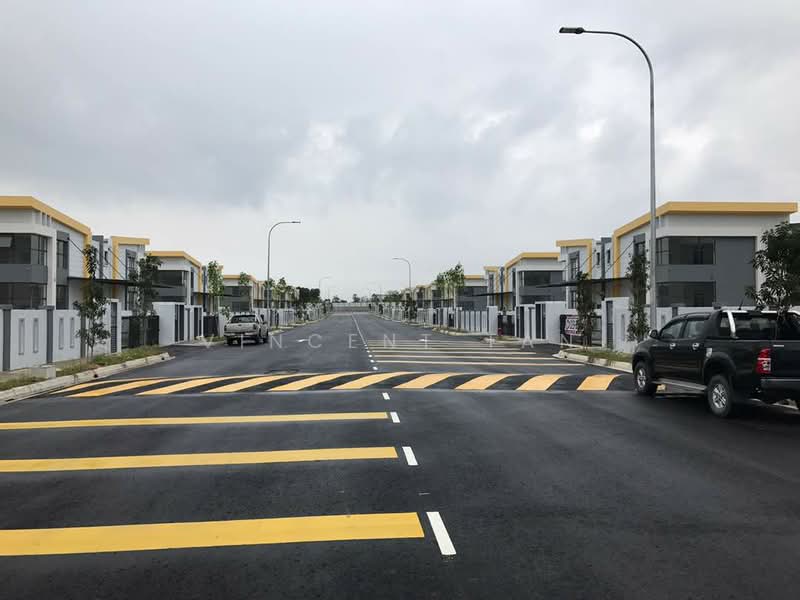 Factory for Rent in Lekas Industrial Park (Semenyih) - Vincent Tan - Exterior - PropertyGuru.com.my