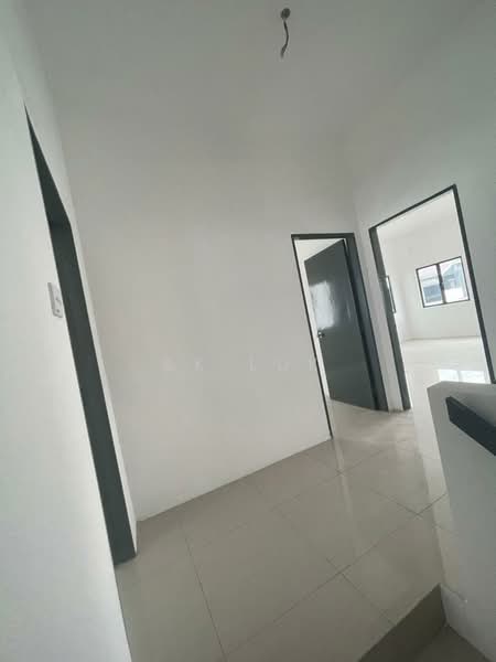 Semi-Detached House for Sale in Taman Scientex Rawang (Rawang) - SK Luk - Interior - PropertyGuru.com.my