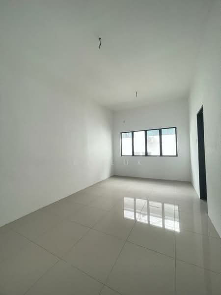 Semi-Detached House for Sale in Taman Scientex Rawang (Rawang) - SK Luk - Interior - PropertyGuru.com.my