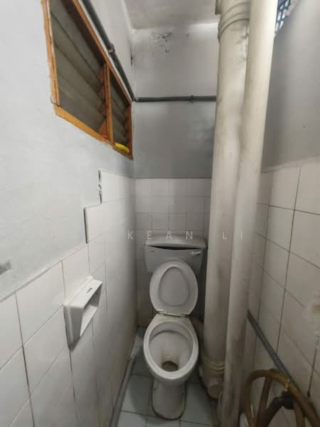 Flat for Sale at Taman Utara - Oh Kean Li - Bathroom - PropertyGuru.com.my