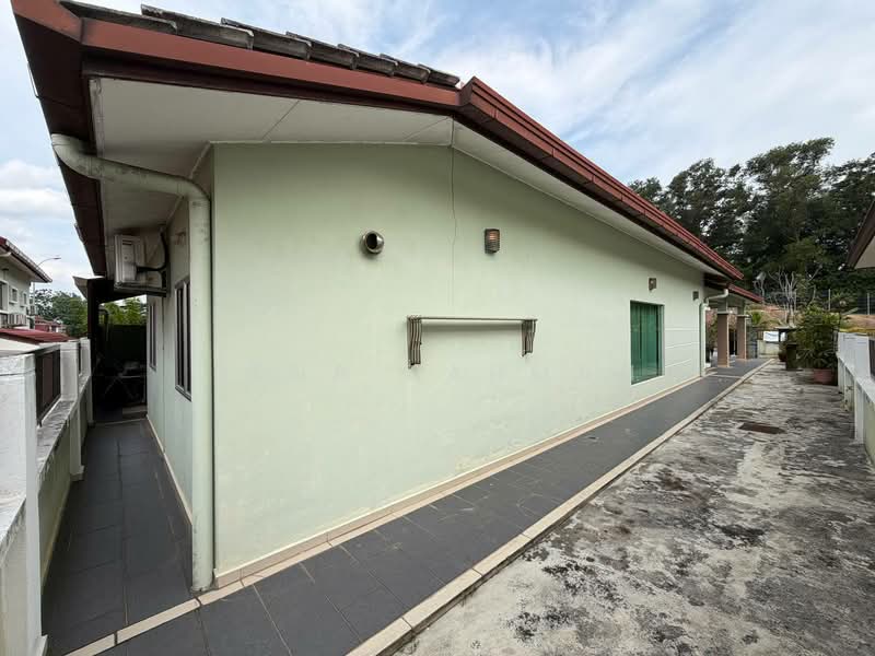 Rumah Berkembar untuk Dijual di Seremban (Negeri Sembilan) - Rena Rahman - Exterior - PropertyGuru.com.my