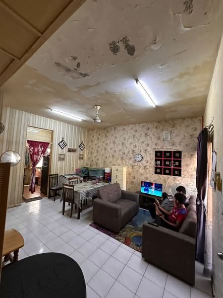2-storey Terraced House for Sale in Taman Puchong Prima (Puchong) - Chloe Wong - Living Room - PropertyGuru.com.my