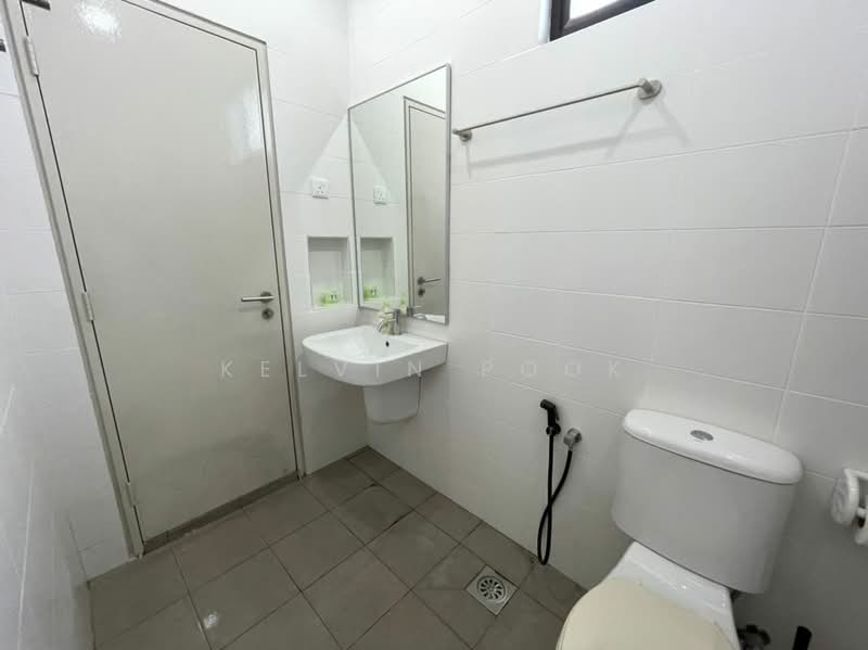 Semi-Detached House for Sale in Klang (Selangor) - Kelvin Pook - Bathroom - PropertyGuru.com.my