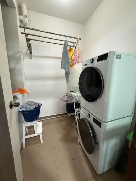 Service Residence for Sale at D'Summit Residences - Terence Tan - Interior - PropertyGuru.com.my