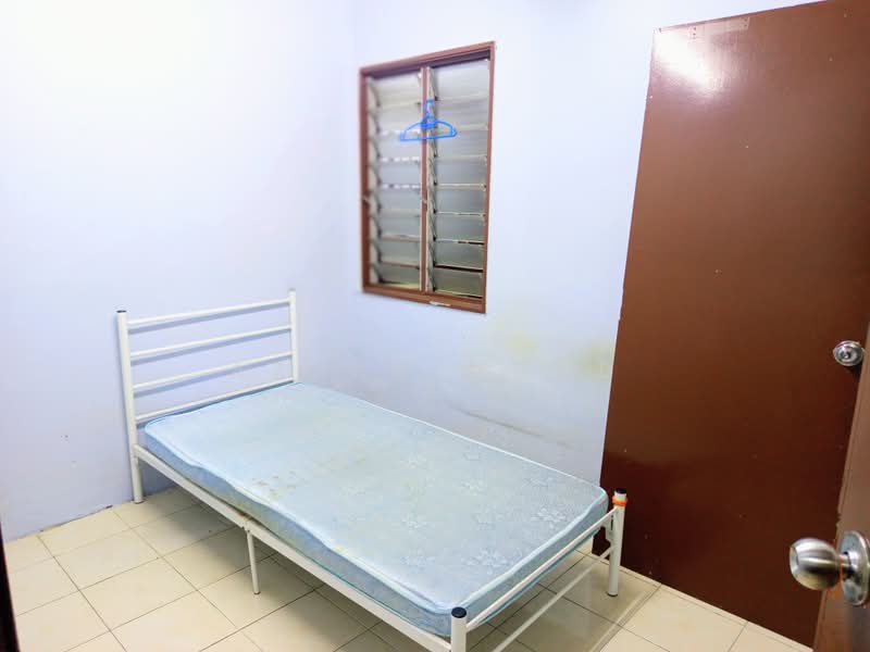 Pangsapuri untuk Dijual di Dataran Otomobil - Azhar Mohd - Bedroom - PropertyGuru.com.my