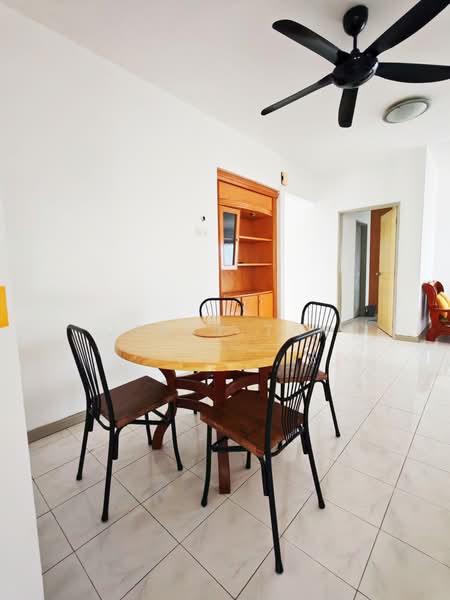 Condominium for Rent at Marina Bay Condominium - Jerry Tan - Dining Room - PropertyGuru.com.my