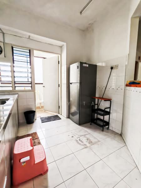 Condominium for Rent at Marina Bay Condominium - Jerry Tan - Kitchen - PropertyGuru.com.my