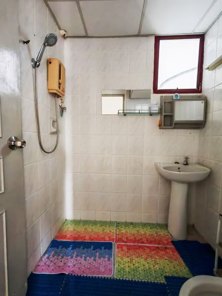 Condominium for Rent at Marina Bay Condominium - Jerry Tan - Bathroom - PropertyGuru.com.my