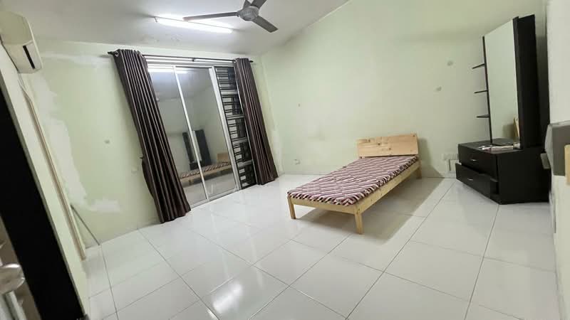 2-storey Terraced House for Rent in Setia Eco Gardens (Gelang Patah) - Jay Ho - Bedroom - PropertyGuru.com.my