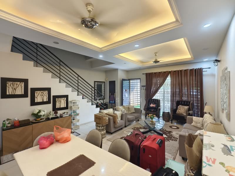 Rumah Teres 2-Tingkat untuk Dijual di Taman Harmoni 2 (Kajang) - KK Sah - Living Room - PropertyGuru.com.my