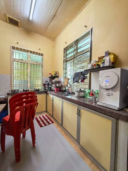 1-storey Terraced House for Sale in Taman Nusa Bestari 2 (Iskandar Puteri (Nusajaya)) - Zoey Lee - Kitchen - PropertyGuru.com.my