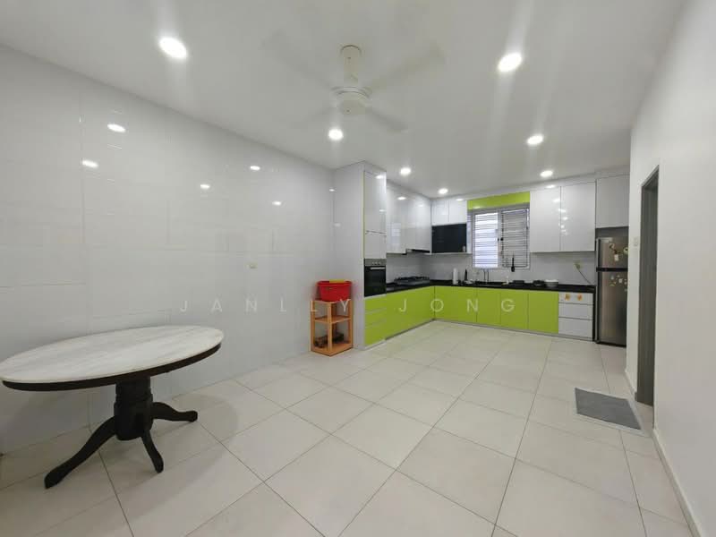 2-storey Terraced House for Rent in Mutiara Rini (Skudai) - Janlly Jong - Kitchen - PropertyGuru.com.my