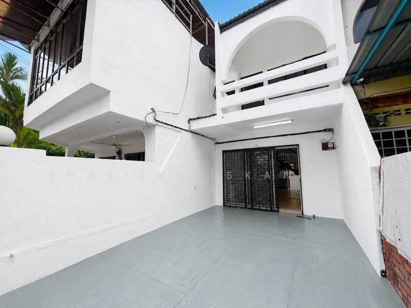 Rumah Teres 2 Tingkat untuk Dijual di Batu Caves (Selangor) - Shaziery Iskandar - Exterior - PropertyGuru.com.my