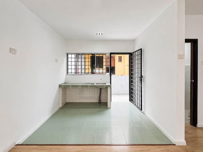 Rumah Teres 2 Tingkat untuk Dijual di Batu Caves (Selangor) - Shaziery Iskandar - Kitchen - PropertyGuru.com.my