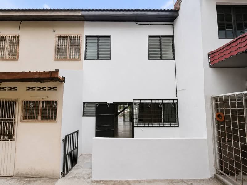 Rumah Teres 2 Tingkat untuk Dijual di Batu Caves (Selangor) - Shaziery Iskandar - Exterior - PropertyGuru.com.my
