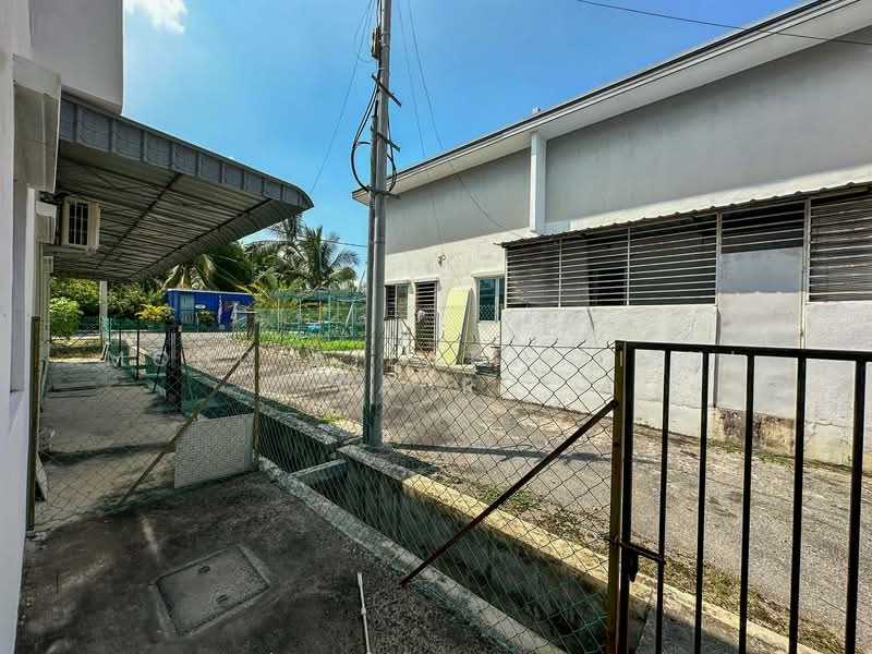 1-storey Terraced House for Sale in Sepang (Selangor) - Mohd Aizat Saiful Bahri - Exterior - PropertyGuru.com.my