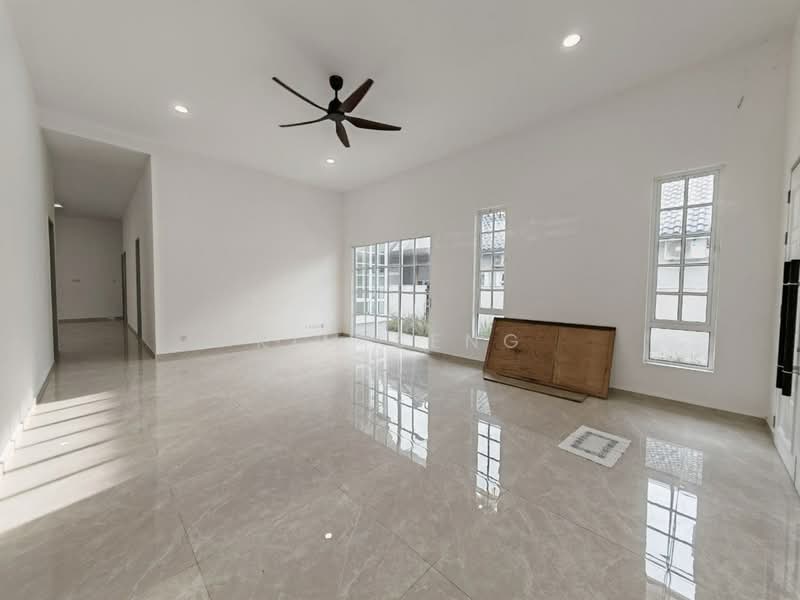 Bungalow for Sale in Taman Parkland (Kluang) - Kim Seng - Living Room - PropertyGuru.com.my