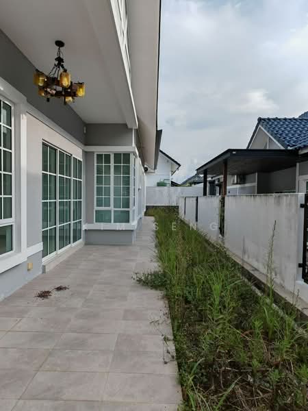 Bungalow for Sale in Taman Parkland (Kluang) - Kim Seng - Exterior - PropertyGuru.com.my