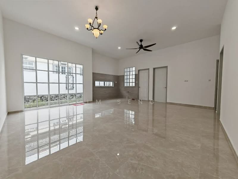 Bungalow for Sale in Taman Parkland (Kluang) - Kim Seng - PropertyGuru.com.my
