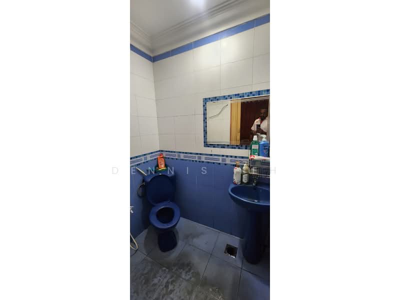 Rumah Teres 1 Tingkat untuk Dijual di Taman Universiti (Sri Gading) - Dennis Peh - Bathroom - PropertyGuru.com.my