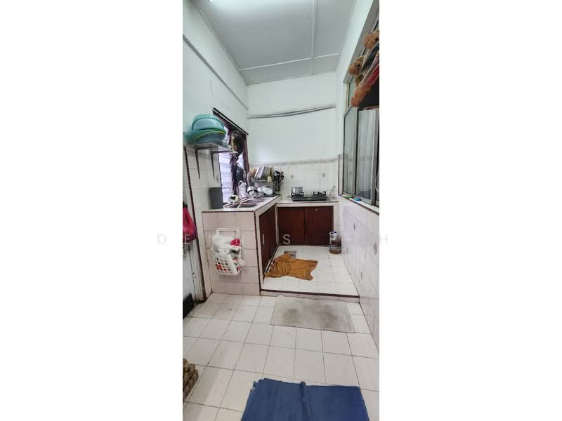 Rumah Teres 1 Tingkat untuk Dijual di Taman Universiti (Sri Gading) - Dennis Peh - Kitchen - PropertyGuru.com.my