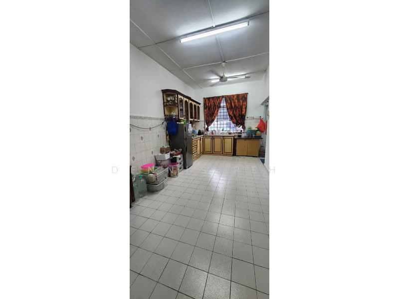 Rumah Teres 1 Tingkat untuk Dijual di Taman Universiti (Sri Gading) - Dennis Peh - Kitchen - PropertyGuru.com.my