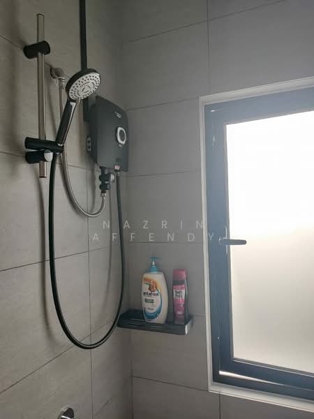 Rumah Bandar untuk Disewa di Denai Alam (Shah Alam) - Nazrin Affendy - Bathroom - PropertyGuru.com.my