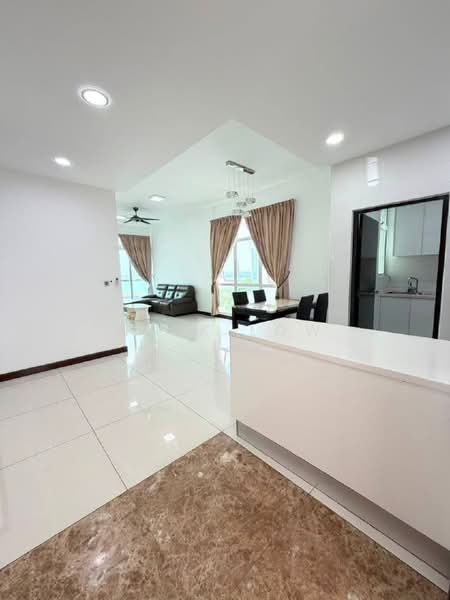 Servis Apartment untuk Disewa di Paragon Residences @ Straits View - Nick Low - Living Room - PropertyGuru.com.my