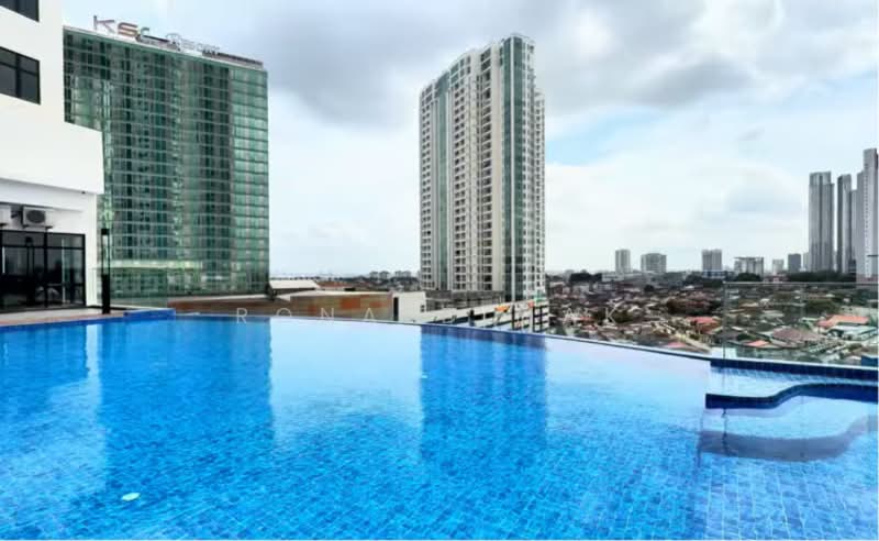 Servis Apartment untuk Dijual di Space Residency - Ronald Mak - Swimming Pool - PropertyGuru.com.my