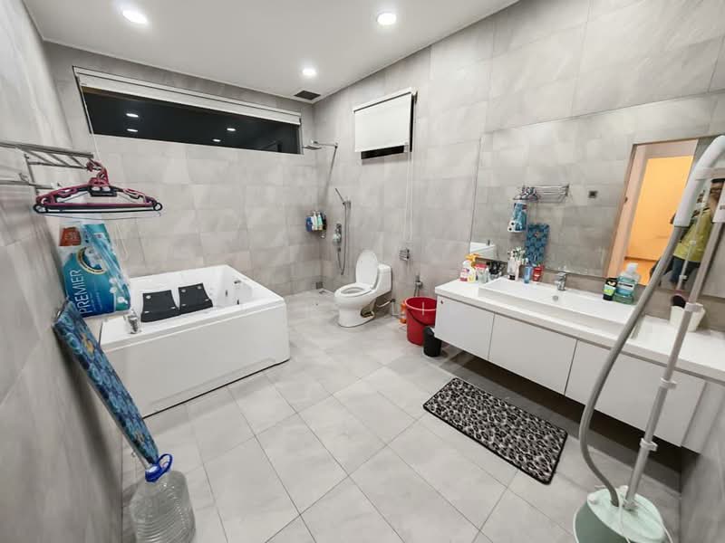 2-storey Terraced House for Rent in Bandar Seri Alam (Masai) - Luis Lim - Bathroom - PropertyGuru.com.my